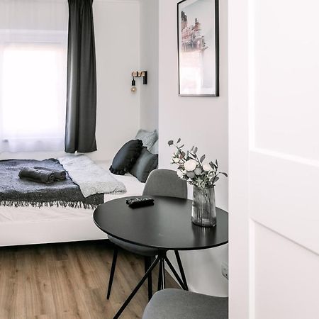 B15 - Wood&Black Apartman Győr Exterior foto
