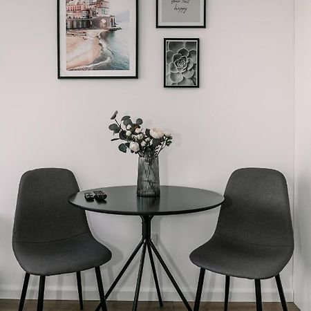 B15 - Wood&Black Apartman Győr Exterior foto